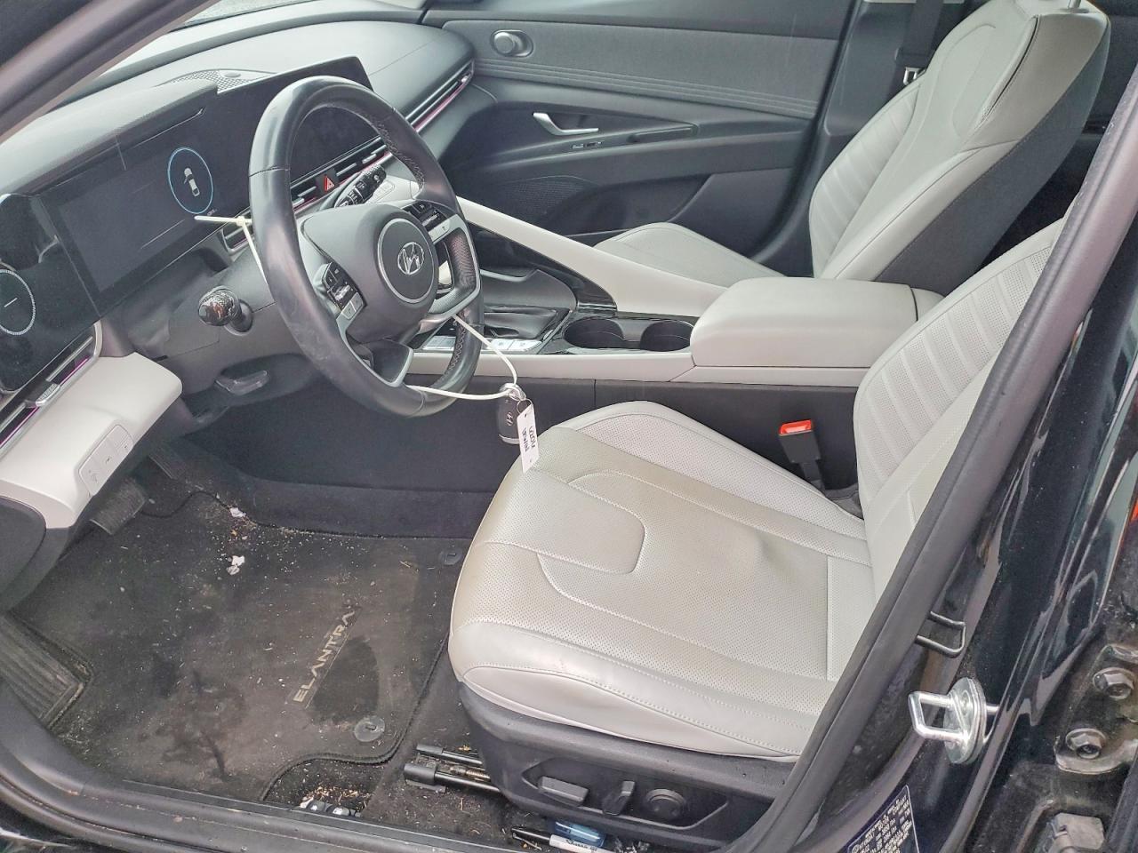 2022 Hyundai Elantra Limited - Фото 7