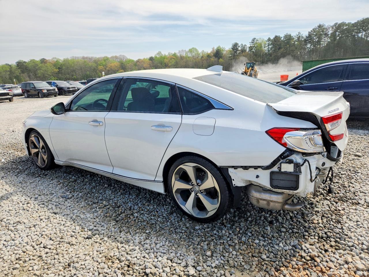 2019 Honda Accord Touring - Фото 2