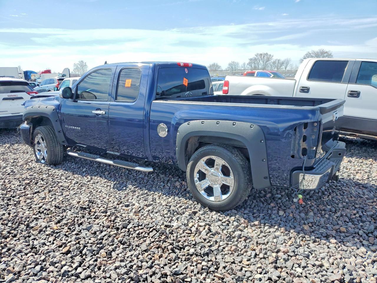 2010 Chevrolet Silverado K1500 Lt - Фото 2