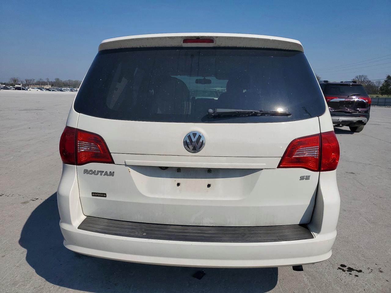 2010 Volkswagen Routan Se - Фото 6