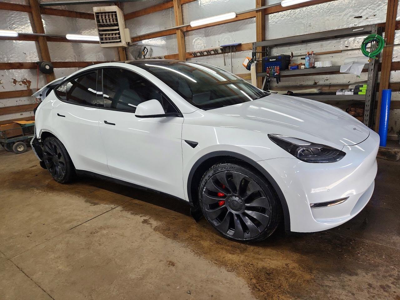 2022 Tesla Model Y - Фото 4