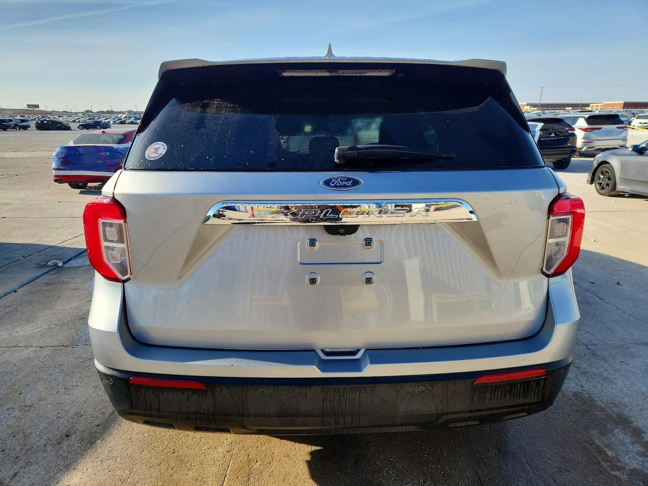 2020 Ford Explorer - Image 6