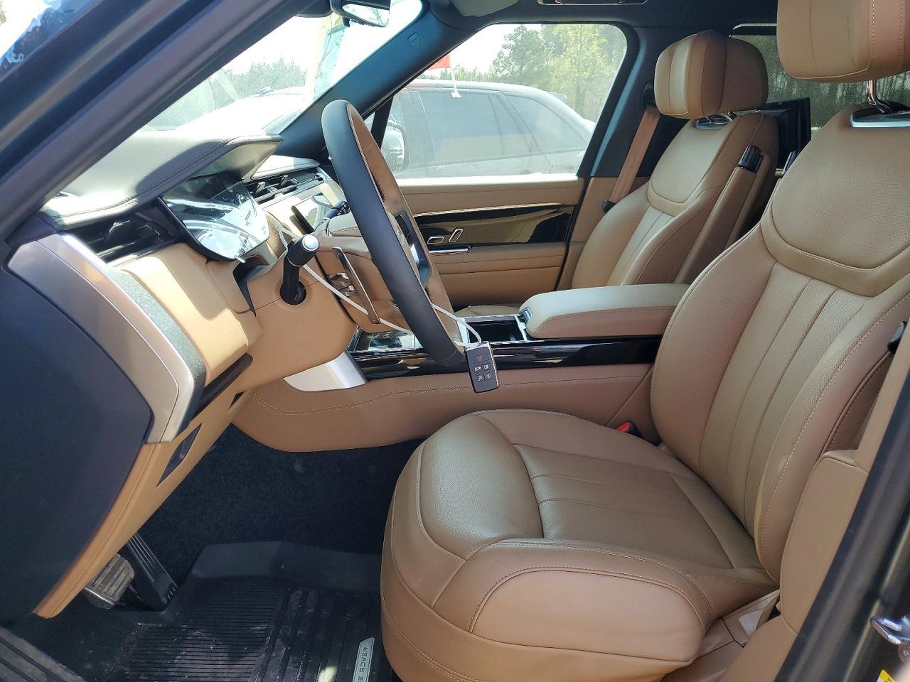 2025 Land Rover Range Rover Autobiography - Image 7
