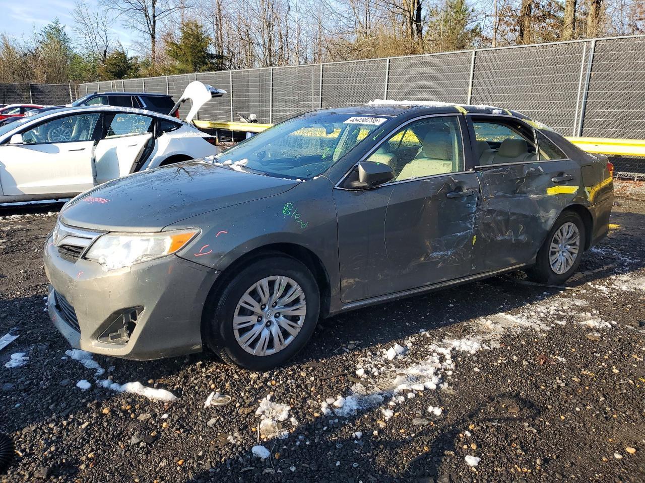 2014 Toyota Camry Le