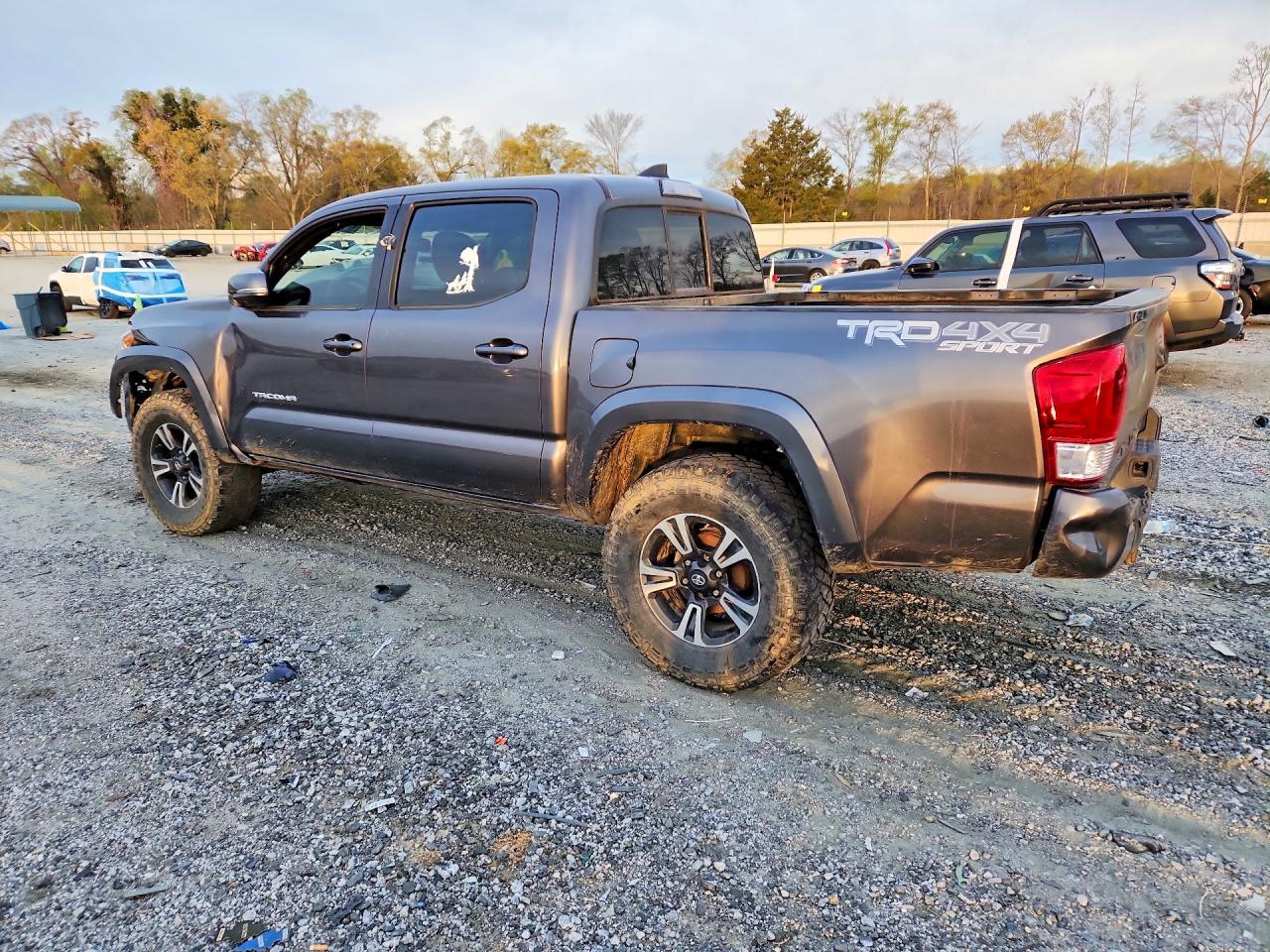 2016 Toyota Tacoma Trd Sport - Фото 2