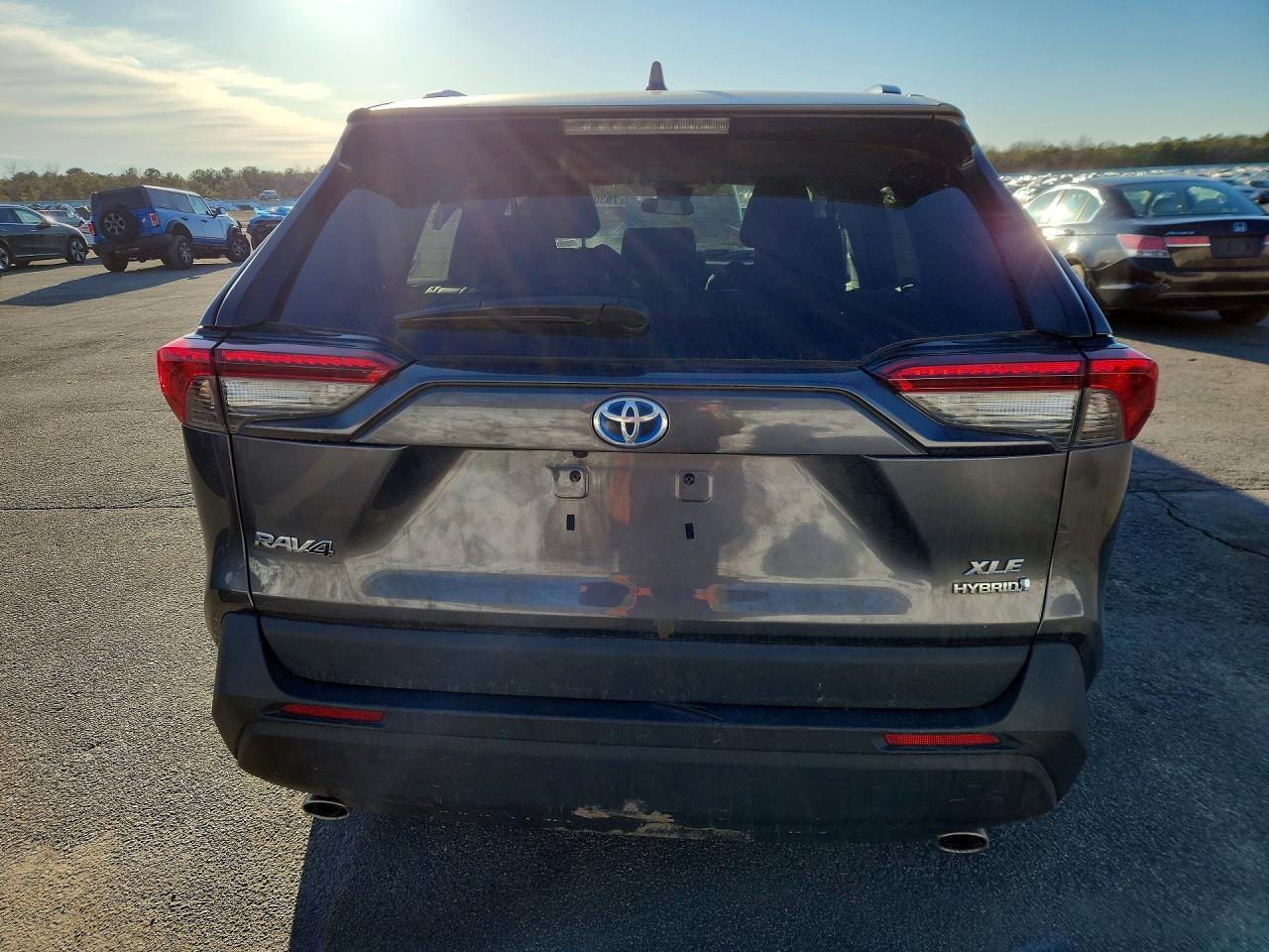 2021 Toyota Rav4 Hybrid Xle - Image 6