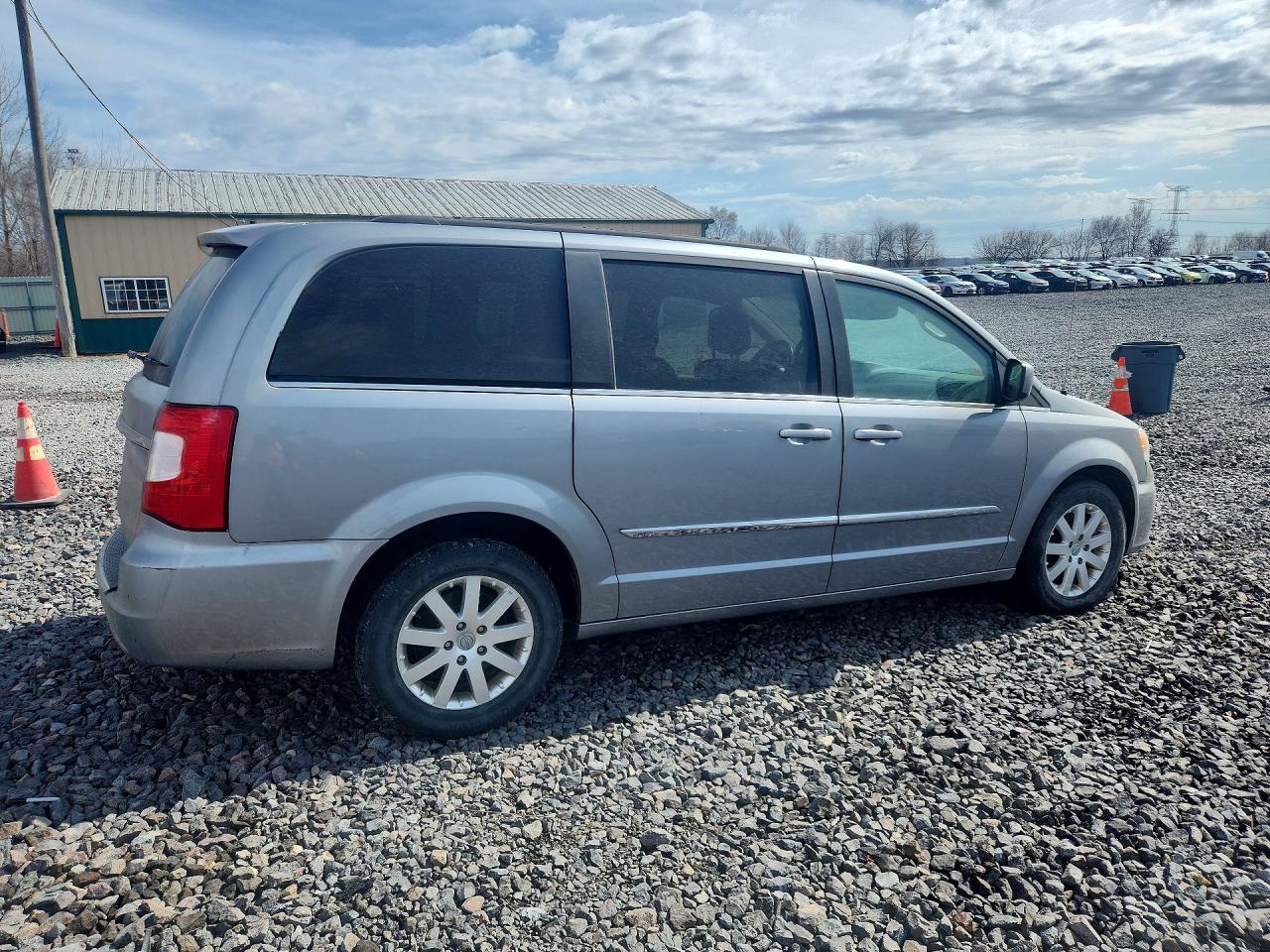 2015 Chrysler Town & Country Touring - Фото 3
