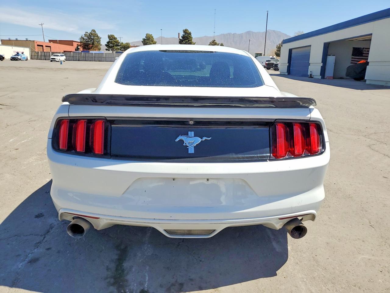 2015 Ford Mustang - Фото 6