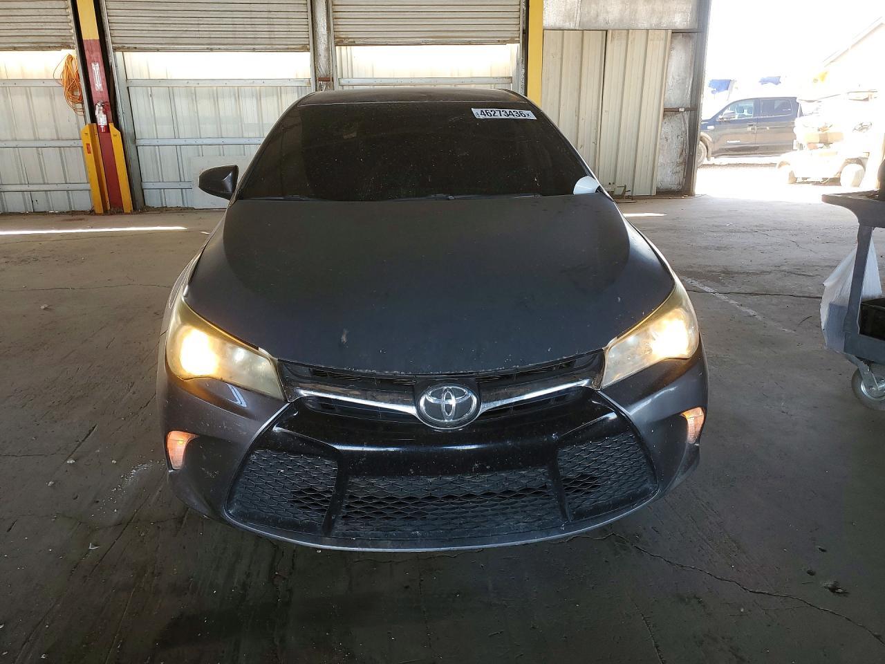 2015 Toyota Camry Se - Image 5