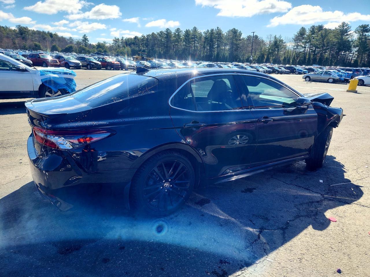 2024 Toyota Camry Xse - Image 3