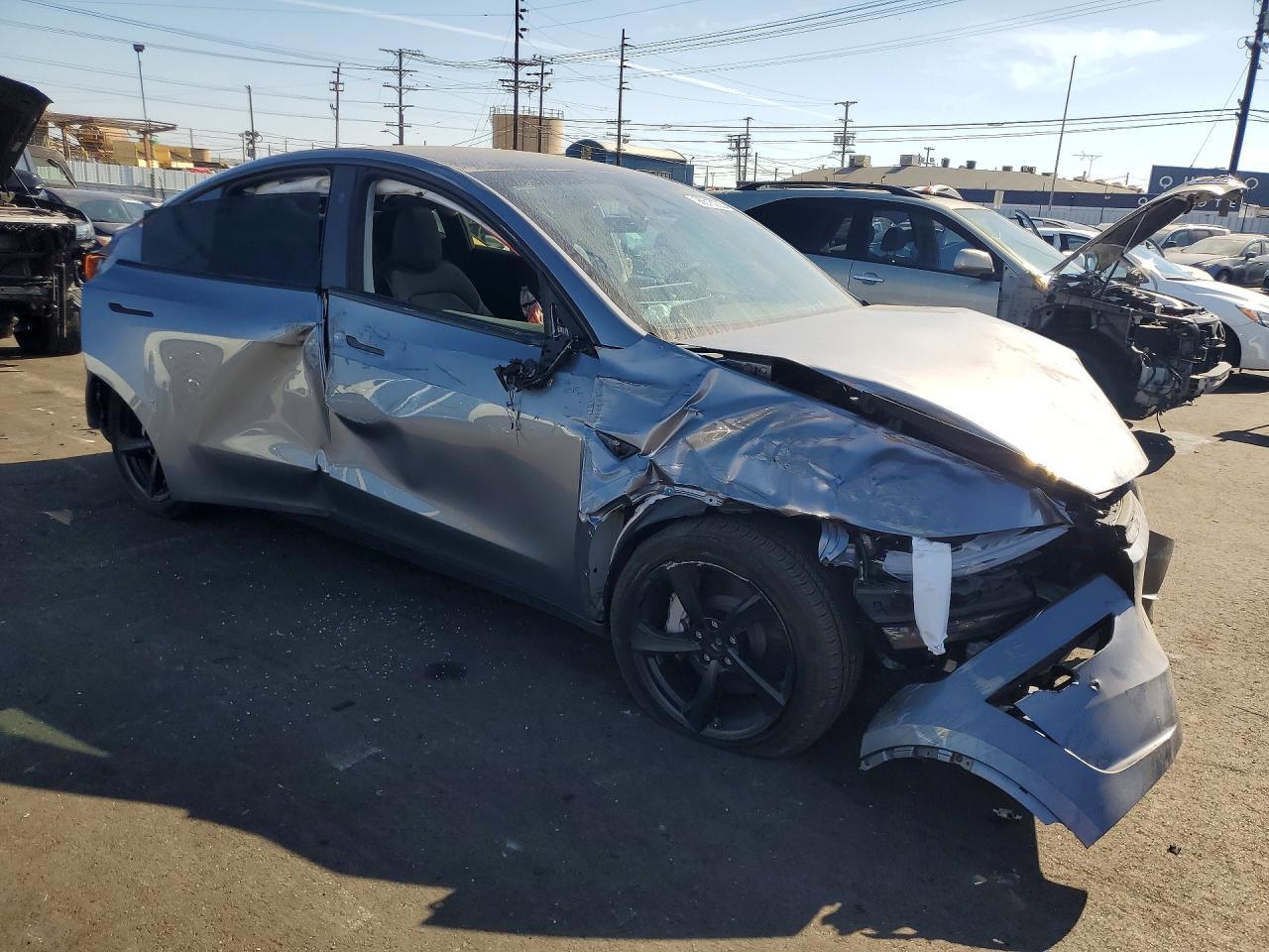 2026 Tesla Model Y - Image 4