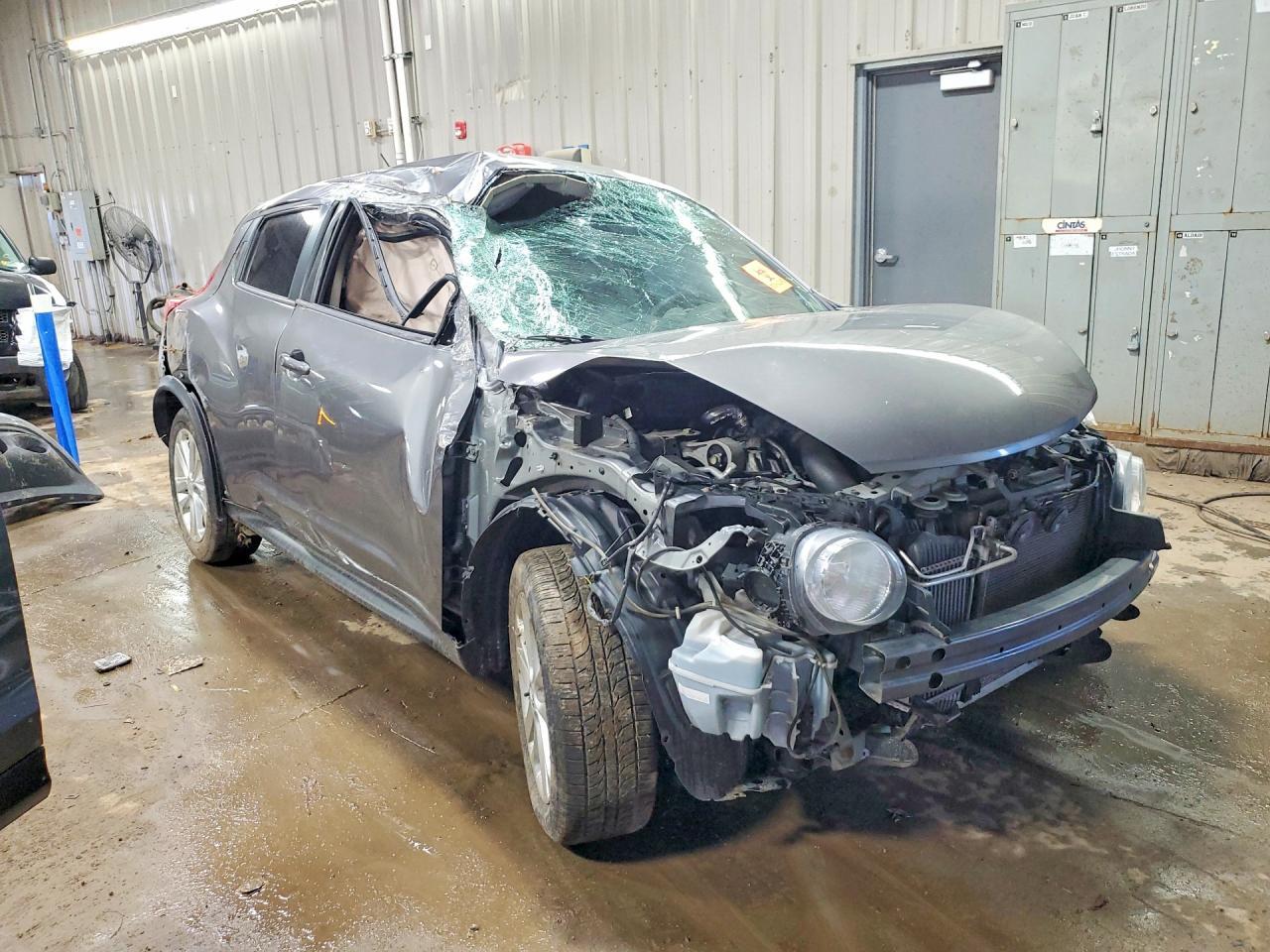 2014 Nissan Juke S - Фото 4