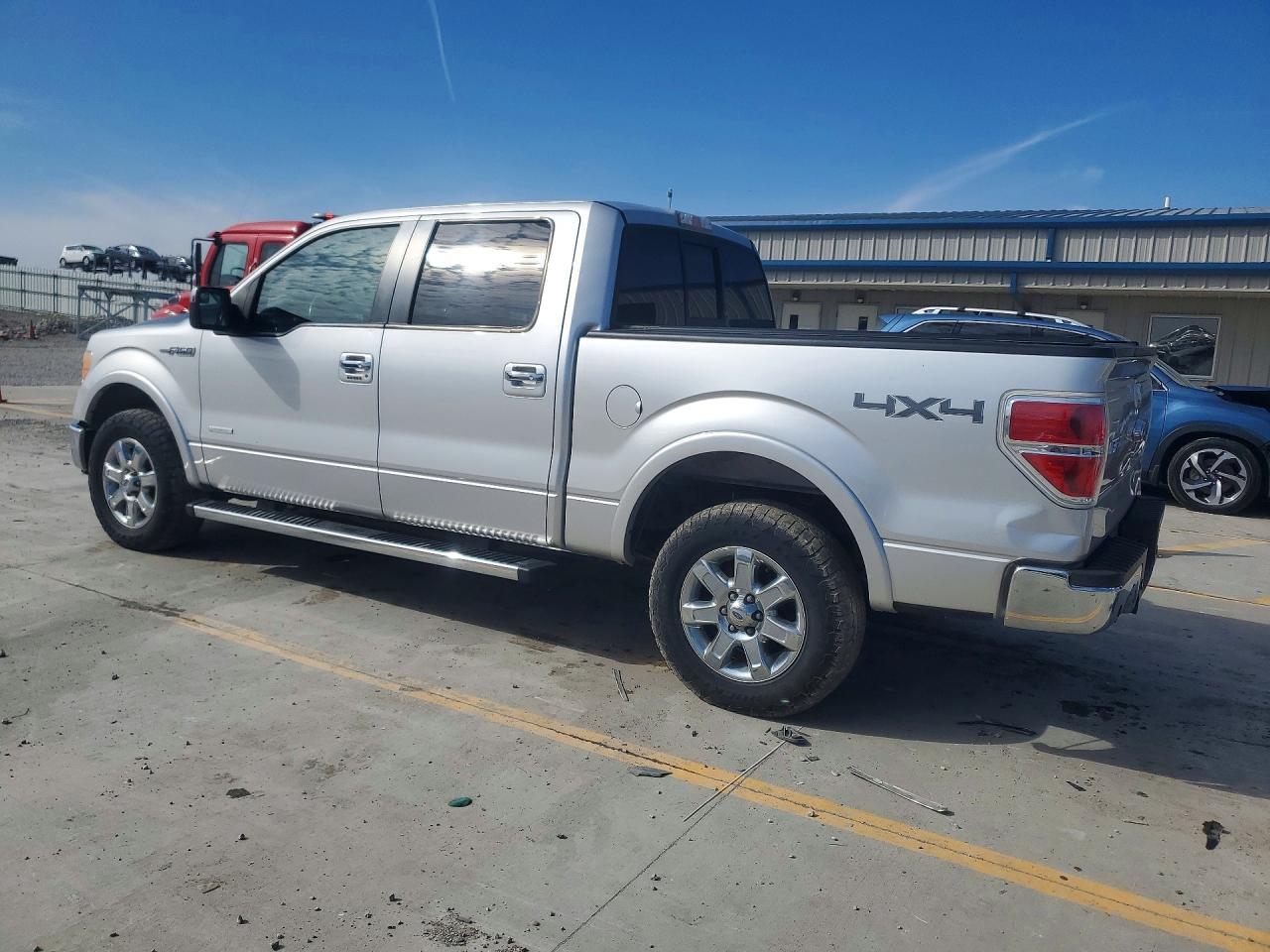 2013 Ford F150 - Фото 2
