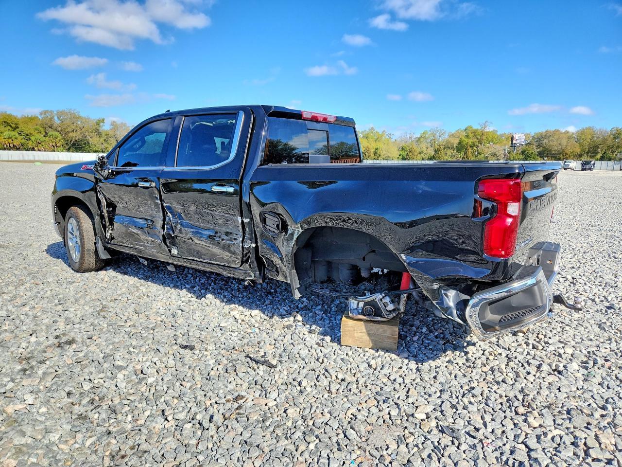 2024 Chevrolet Silverado K1500 Ltz - Image 2