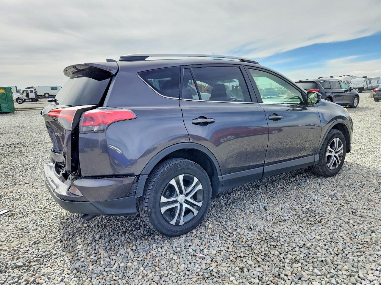 2017 Toyota Rav4 Le - Image 3