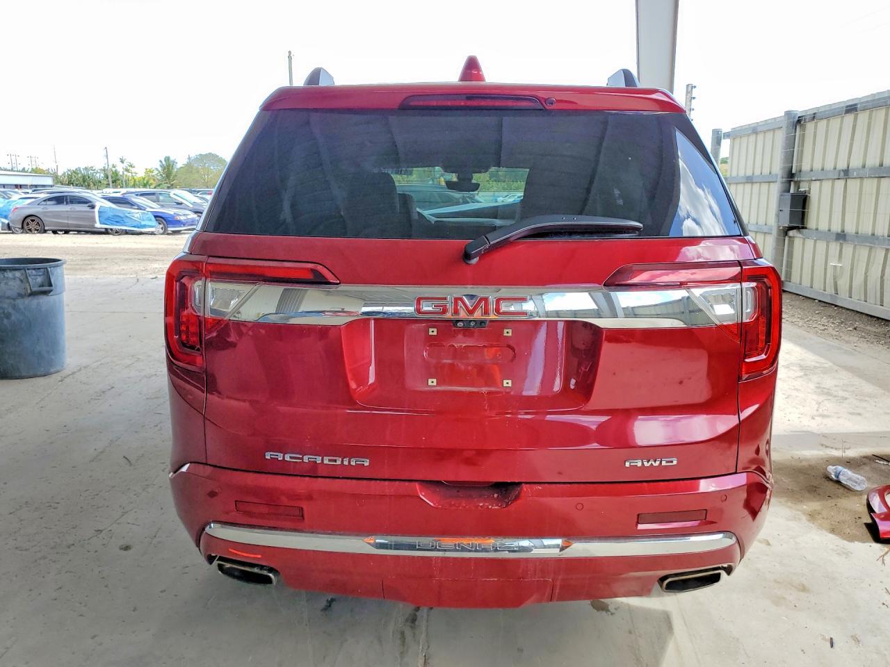 2020 GMC Acadia Denali - Фото 6