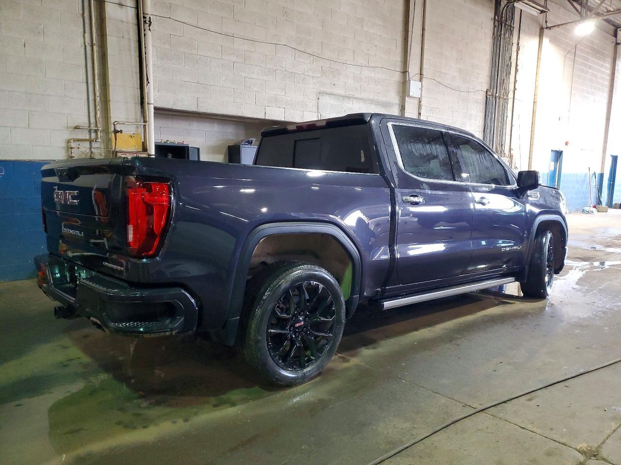 2023 GMC Sierra K1500 Denali - Image 3