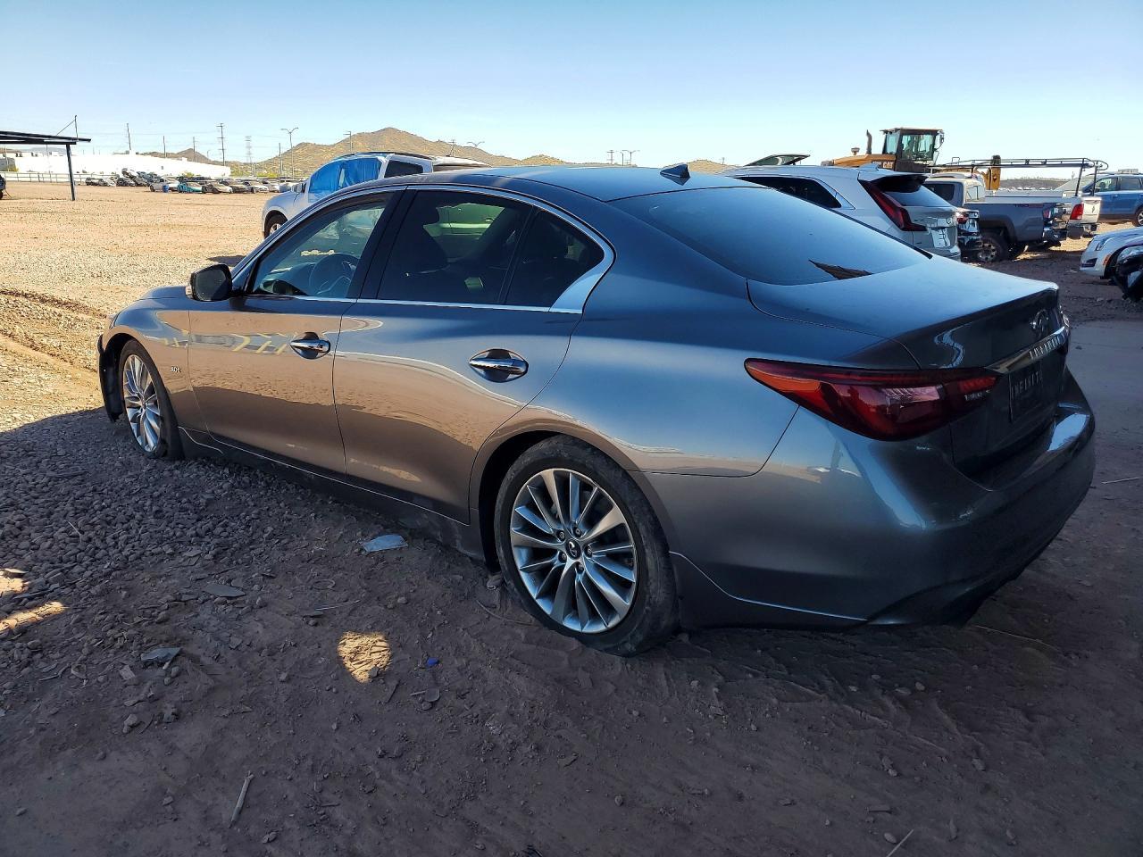 2019 Infiniti Q50 3.0T Luxe - Фото 2
