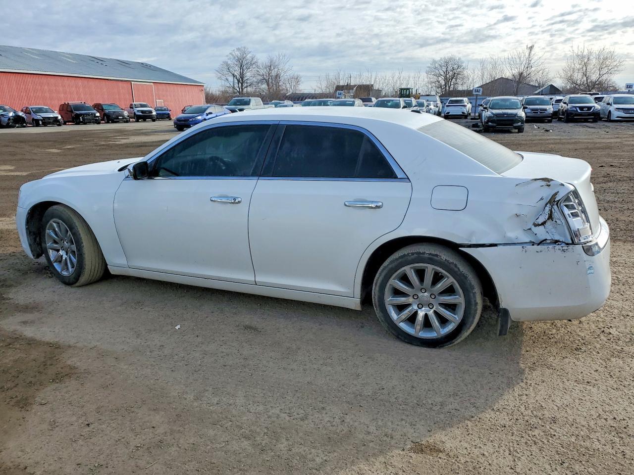 2014 Chrysler 300C - Image 2