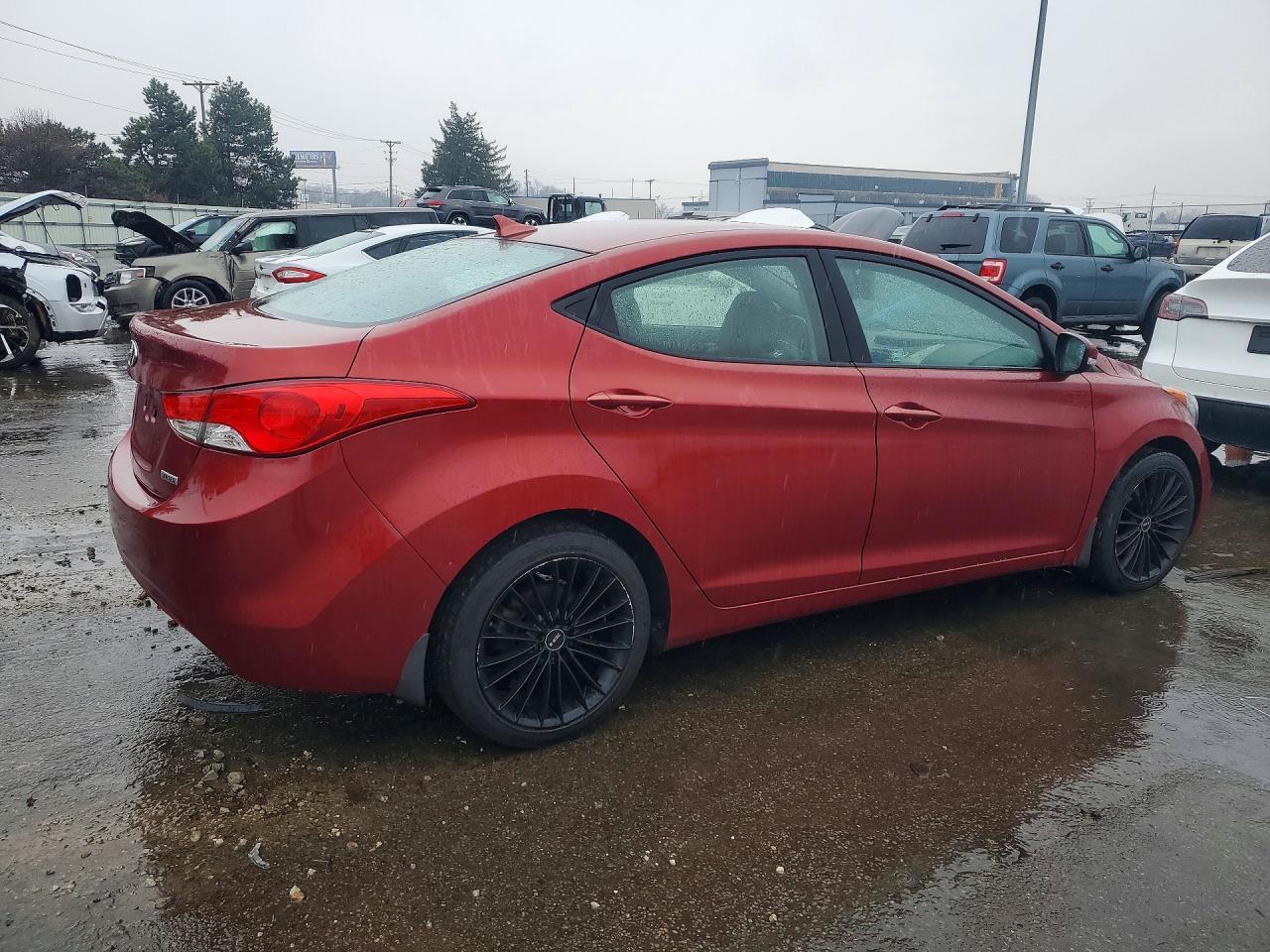 2013 Hyundai Elantra Limited - Image 3