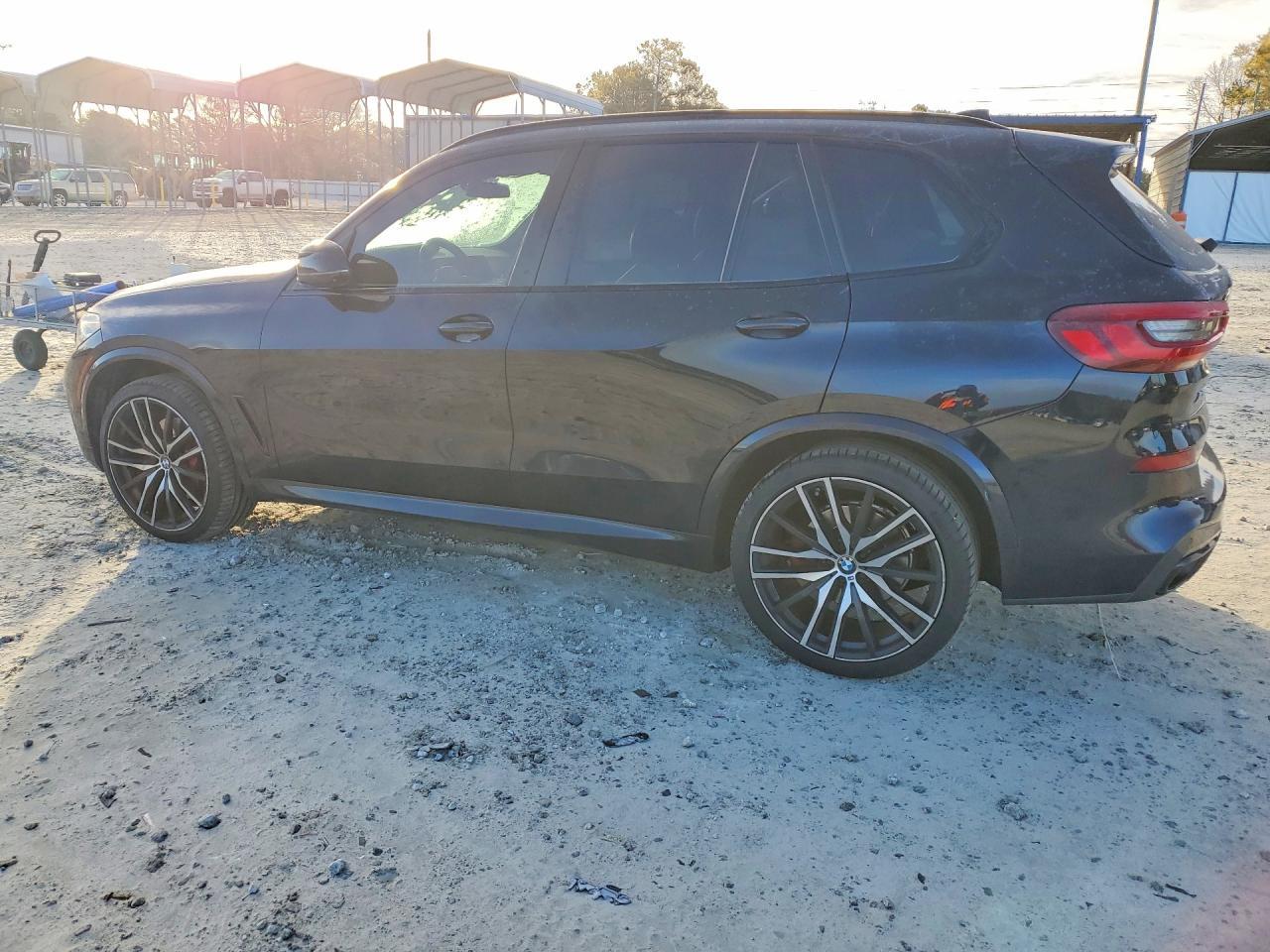 2022 BMW X5 Sdrive 40I - Фото 2