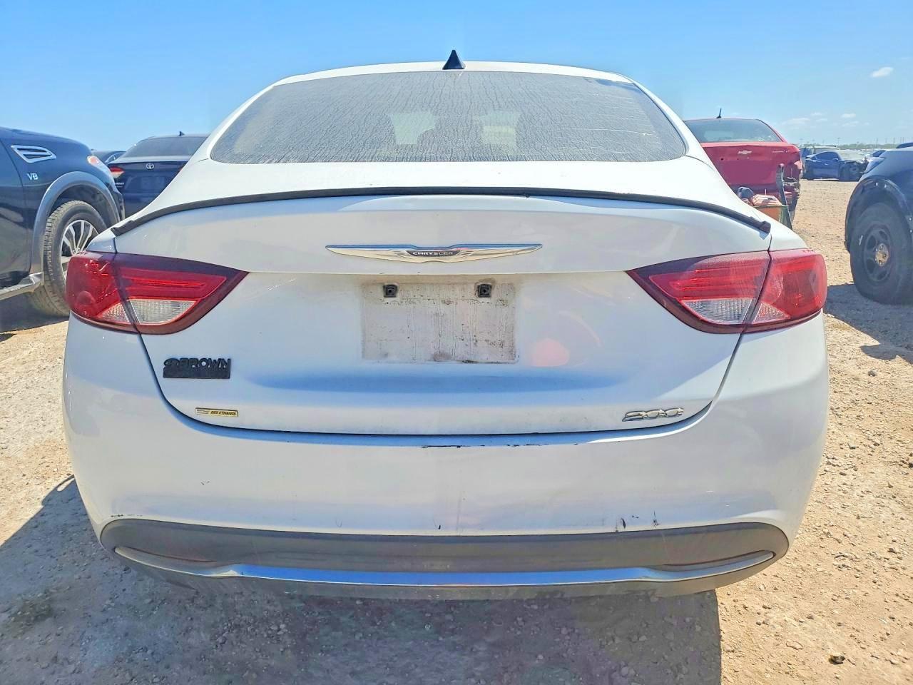 2015 Chrysler 200 Limited - Image 6