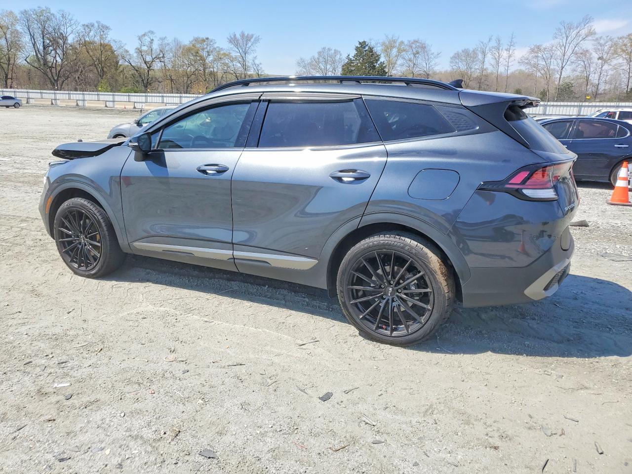 2023 Kia Sportage X-Line - Image 2