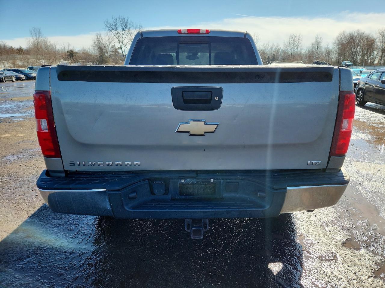2007 Chevrolet Silverado K1500 Crew Cab - Image 6