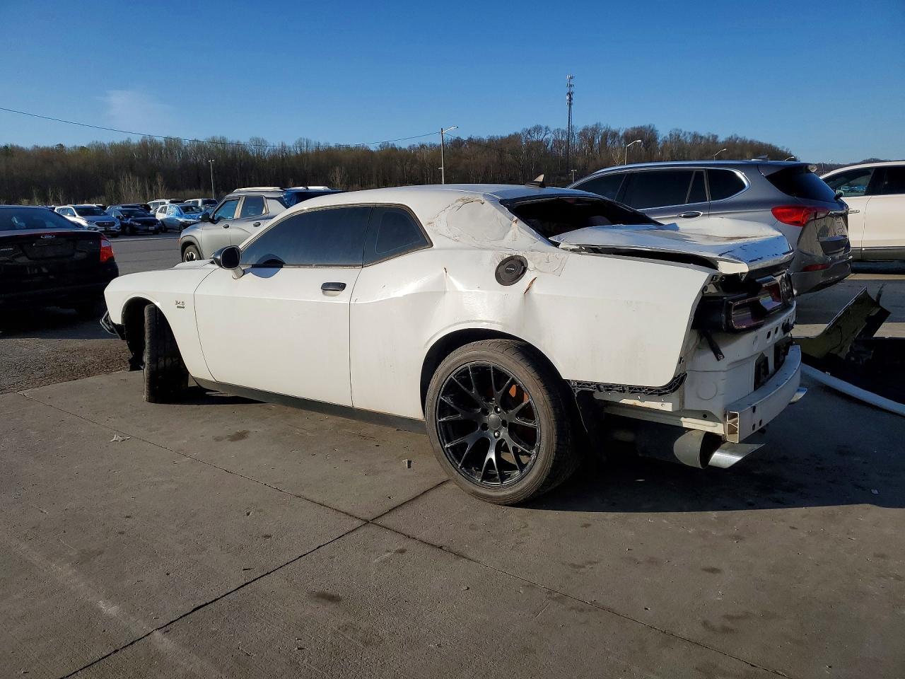 2017 Dodge Challenger R - Фото 2