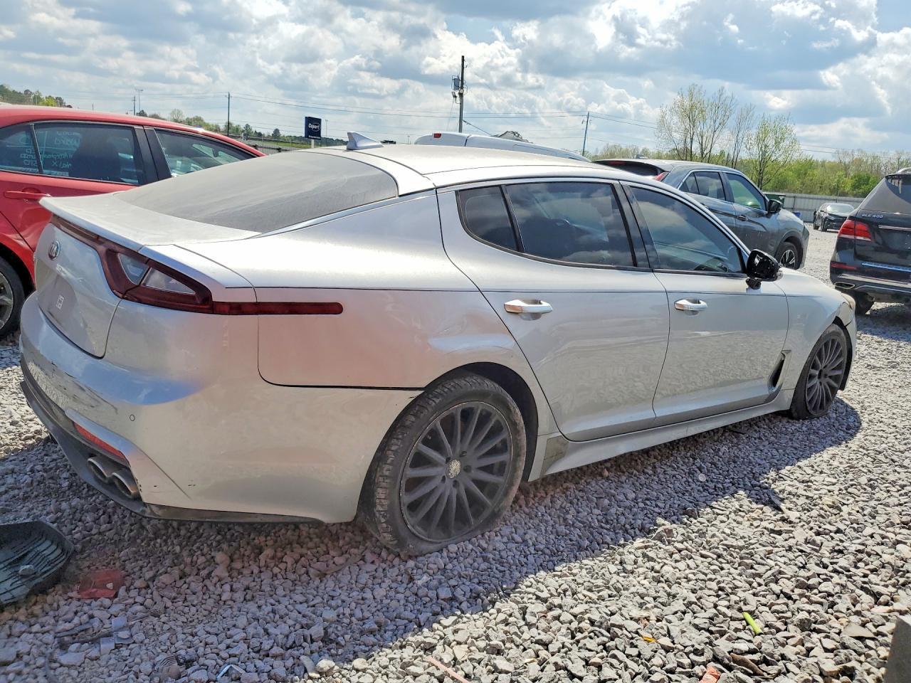 2018 Kia Stinger Base - Image 3