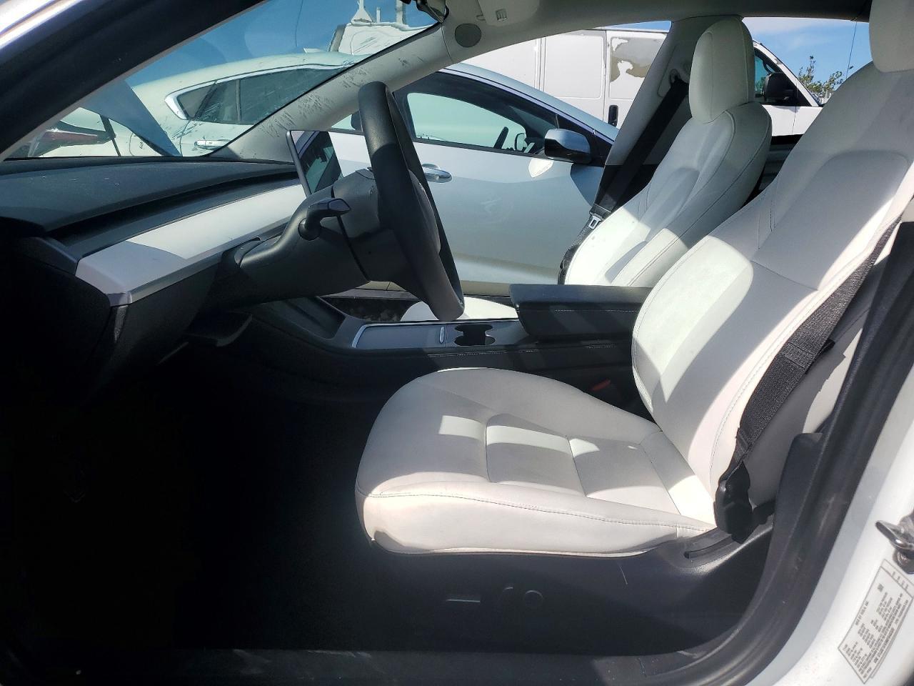 2021 Tesla Model 3 - Image 7