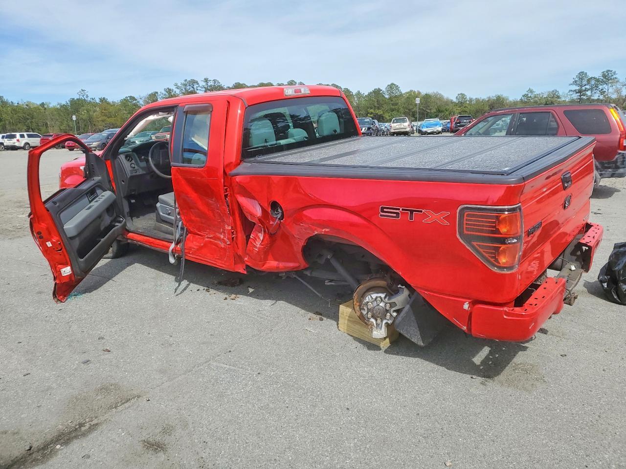 2013 Ford F150 Super Cab - Фото 2
