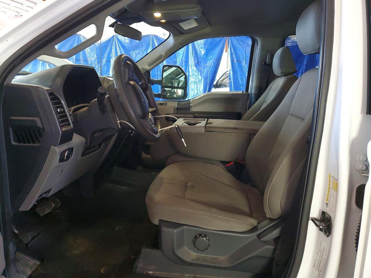 2022 Ford F250 Super Duty - Фото 7