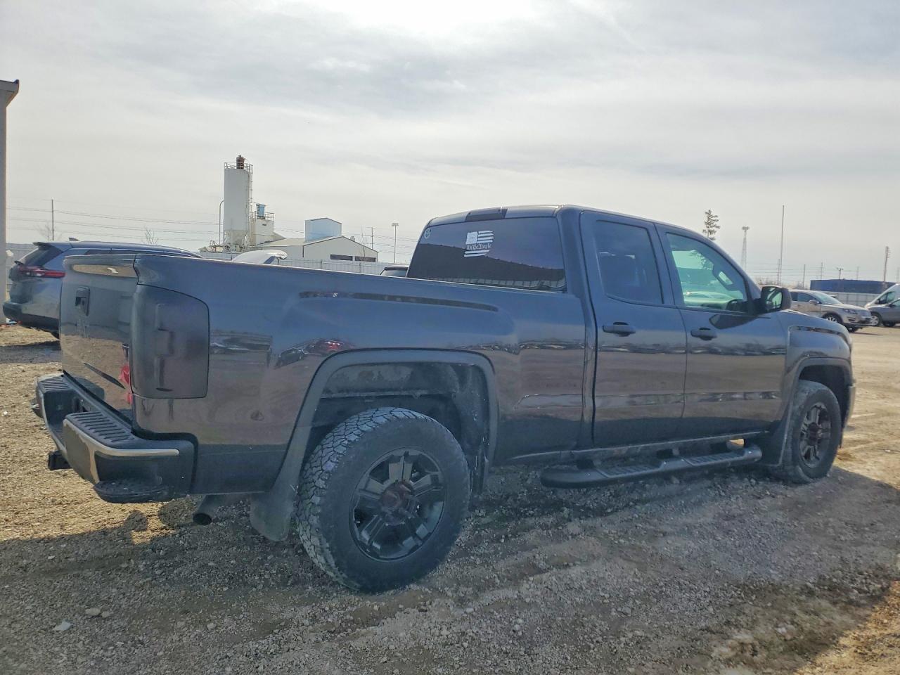 2016 GMC Sierra K1500 - Image 3