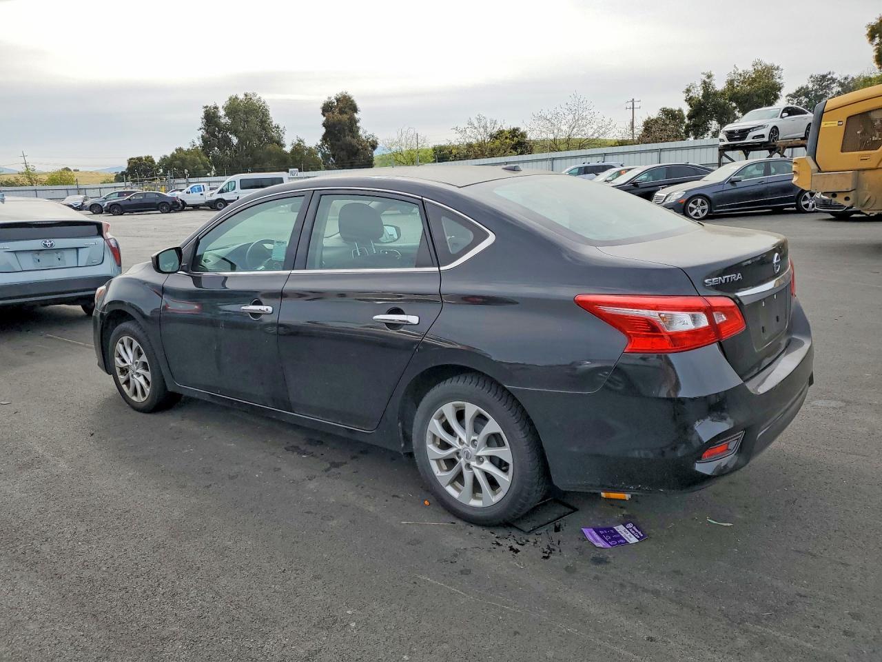 2018 Nissan Sentra Sv - Фото 2
