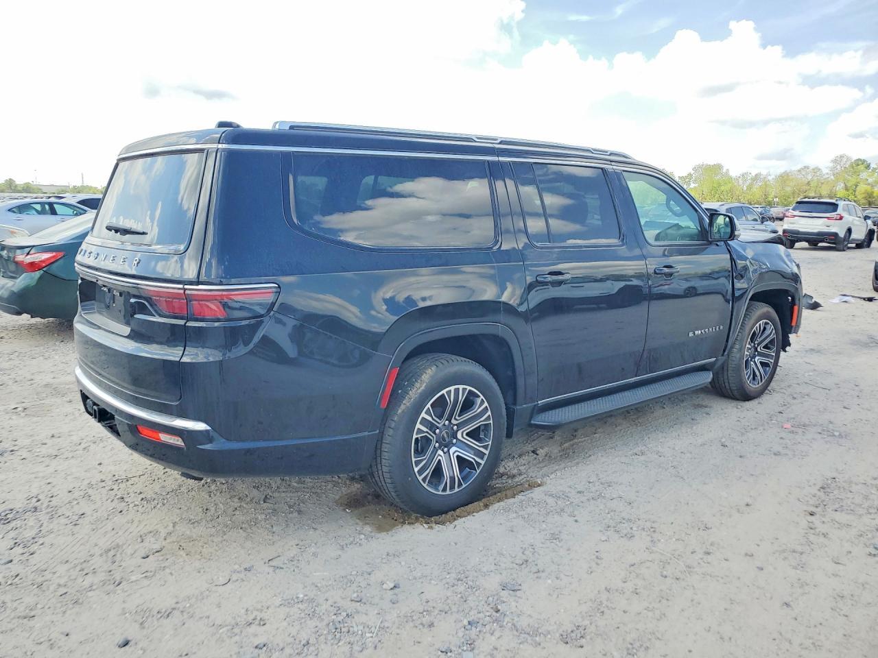 2025 Jeep Wagoneer L Series I - Фото 3