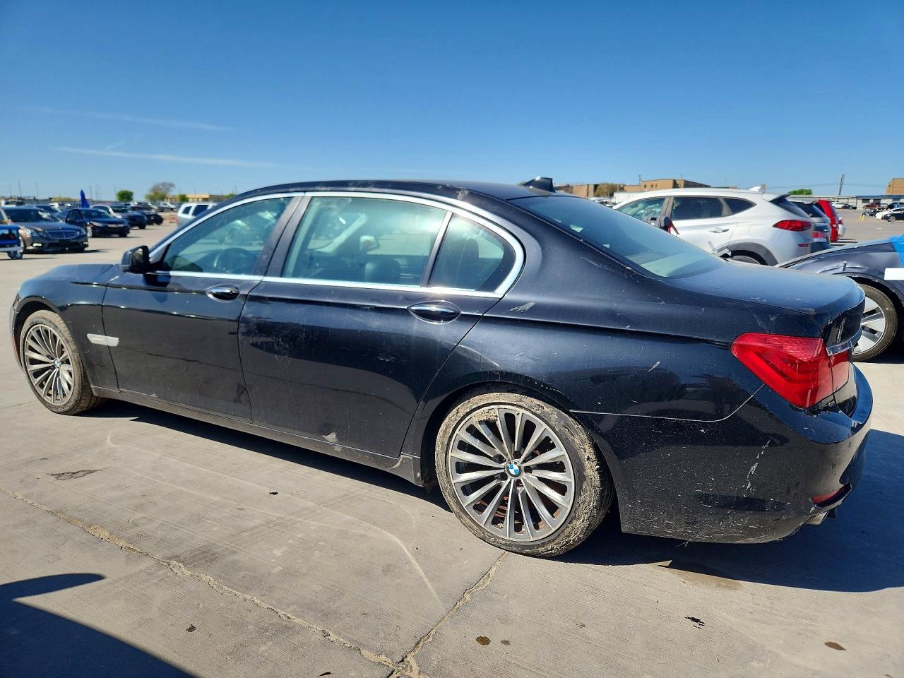 2011 BMW 750 Li - Image 2