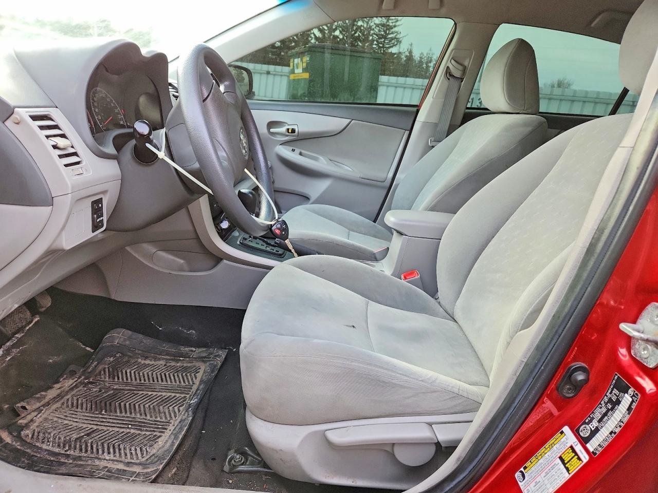 2010 Toyota Corolla Base - Фото 7