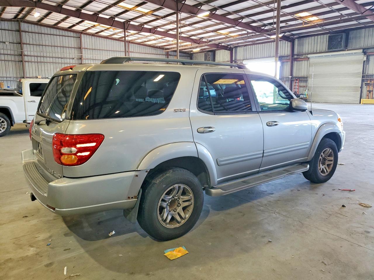2003 Toyota Sequoia Sr5 - Фото 3