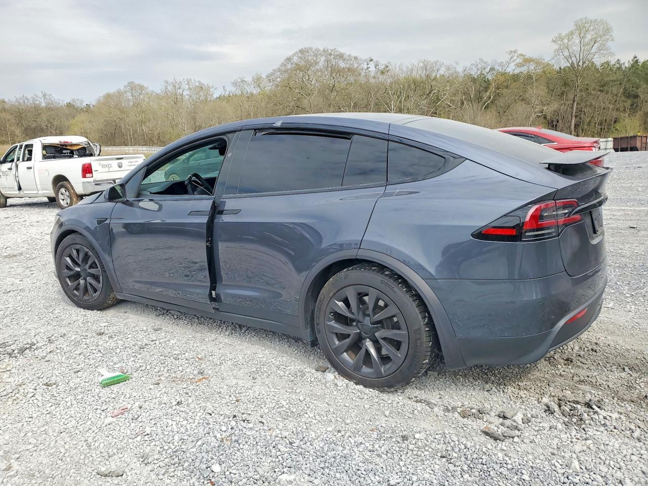 2022 Tesla Model X - Фото 2