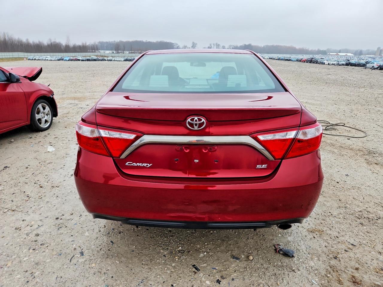 2016 Toyota Camry Se - Фото 6