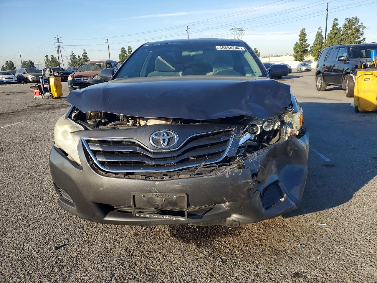 2010 Toyota Camry Le - Фото 5