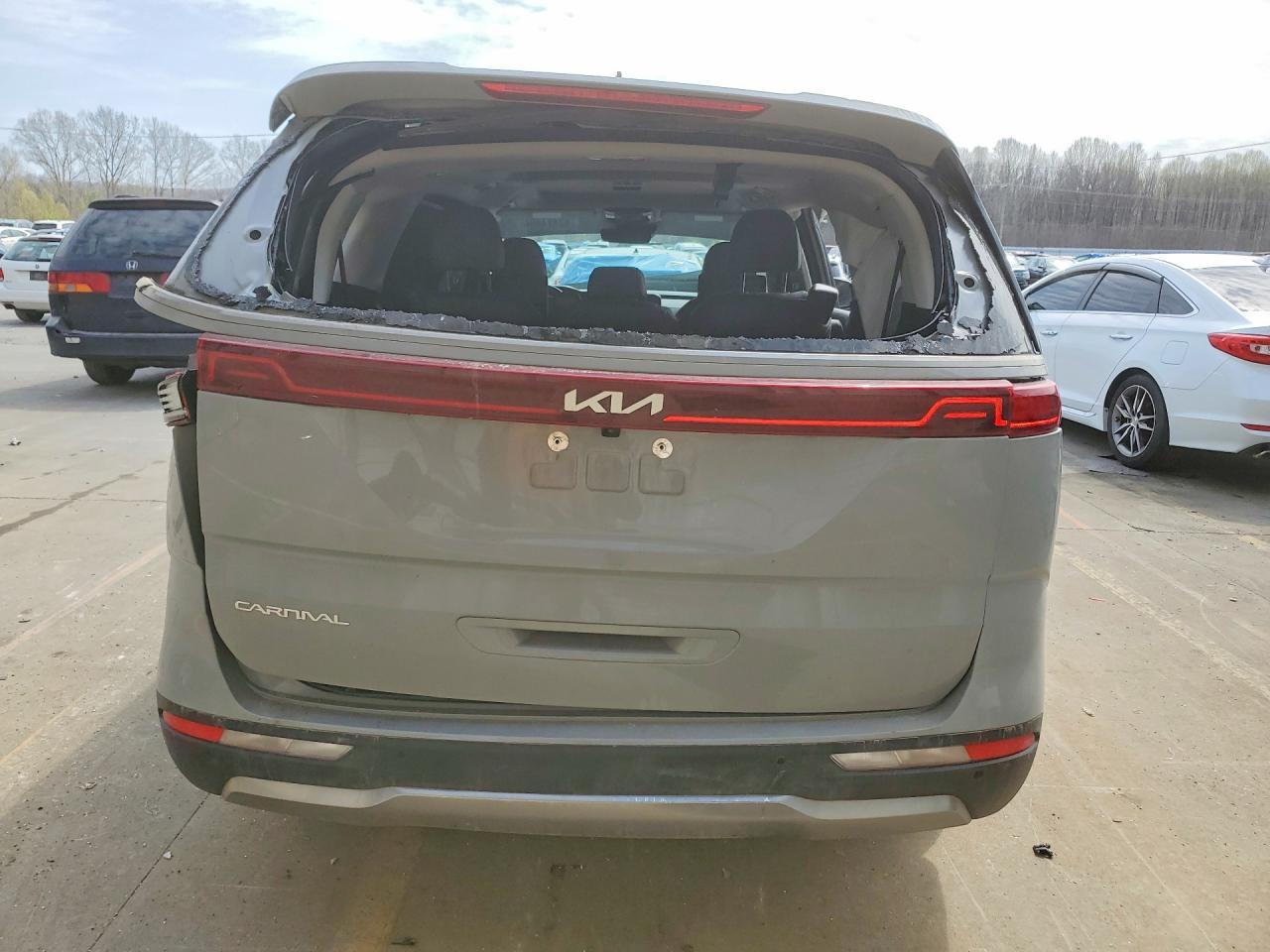2024 Kia Carnival Sx Prestige - Image 6