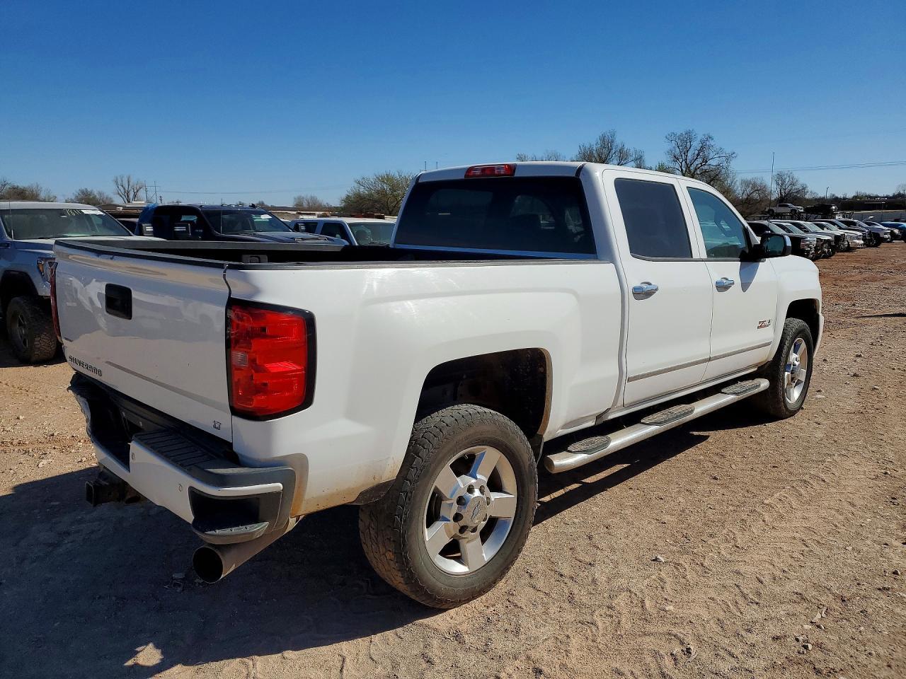 2018 Chevrolet Silverado K2500 Heavy Duty Lt - Фото 3