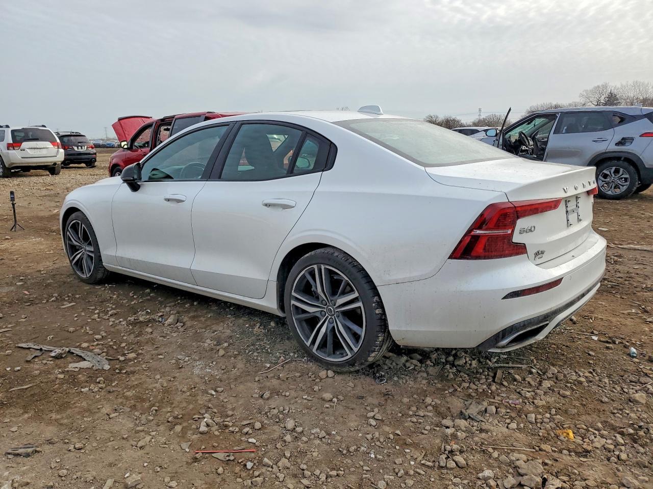 2019 Volvo S60 T6 R-Design - Фото 2