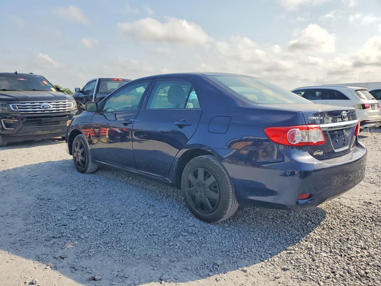 2012 Toyota Corolla L - Фото 2