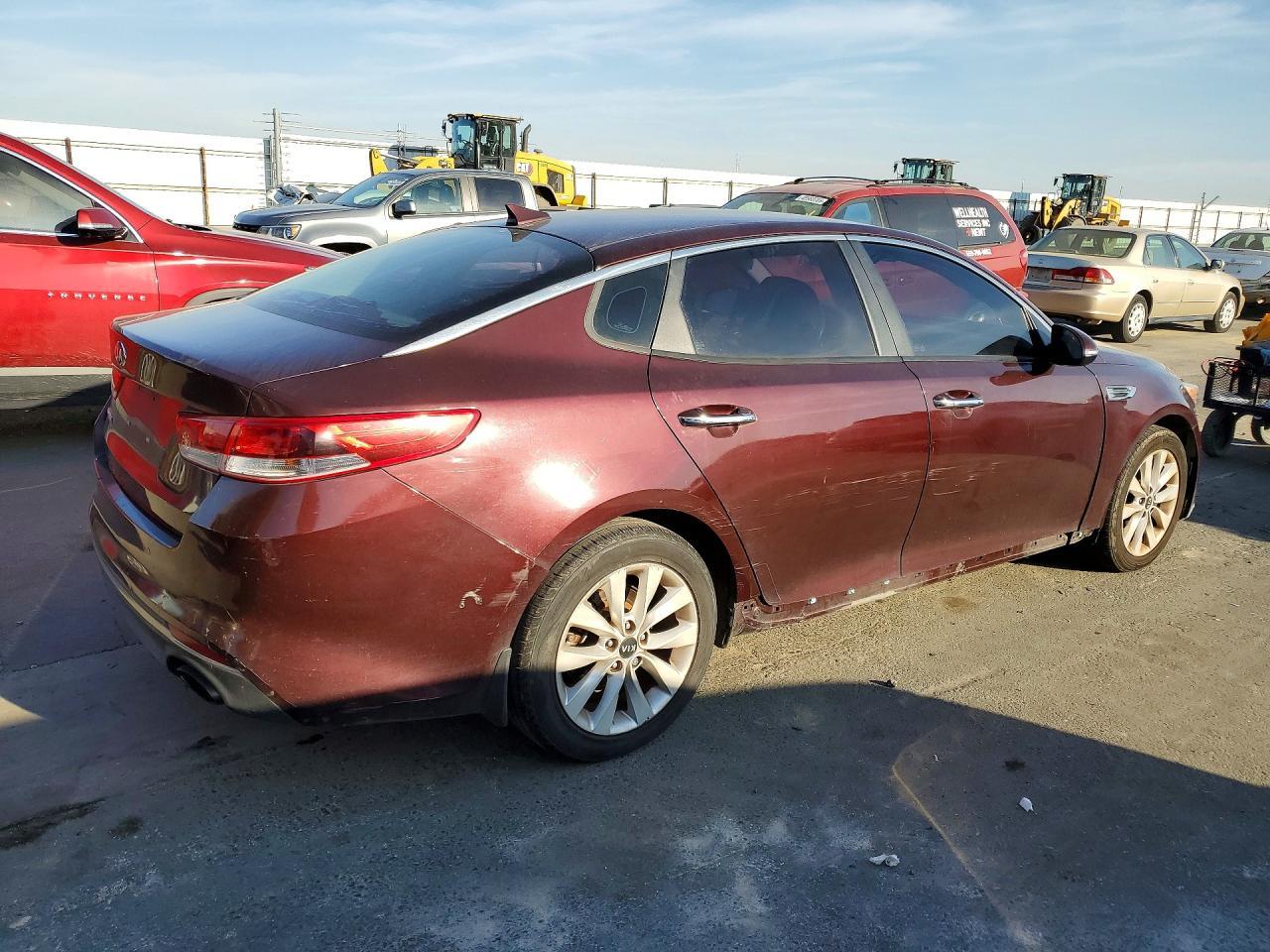 2018 Kia Optima Lx - Фото 3