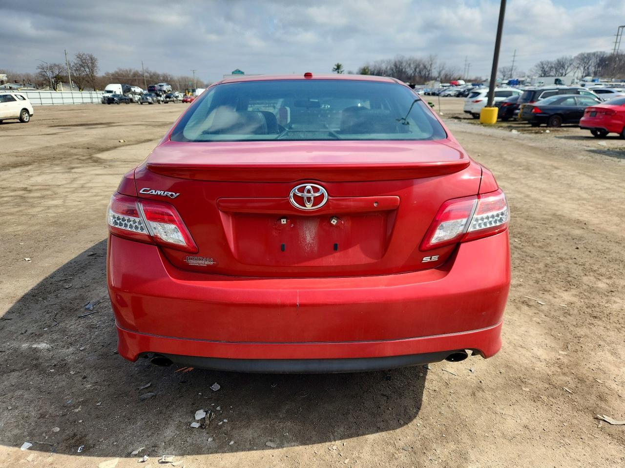 2011 Toyota Camry Se - Фото 6