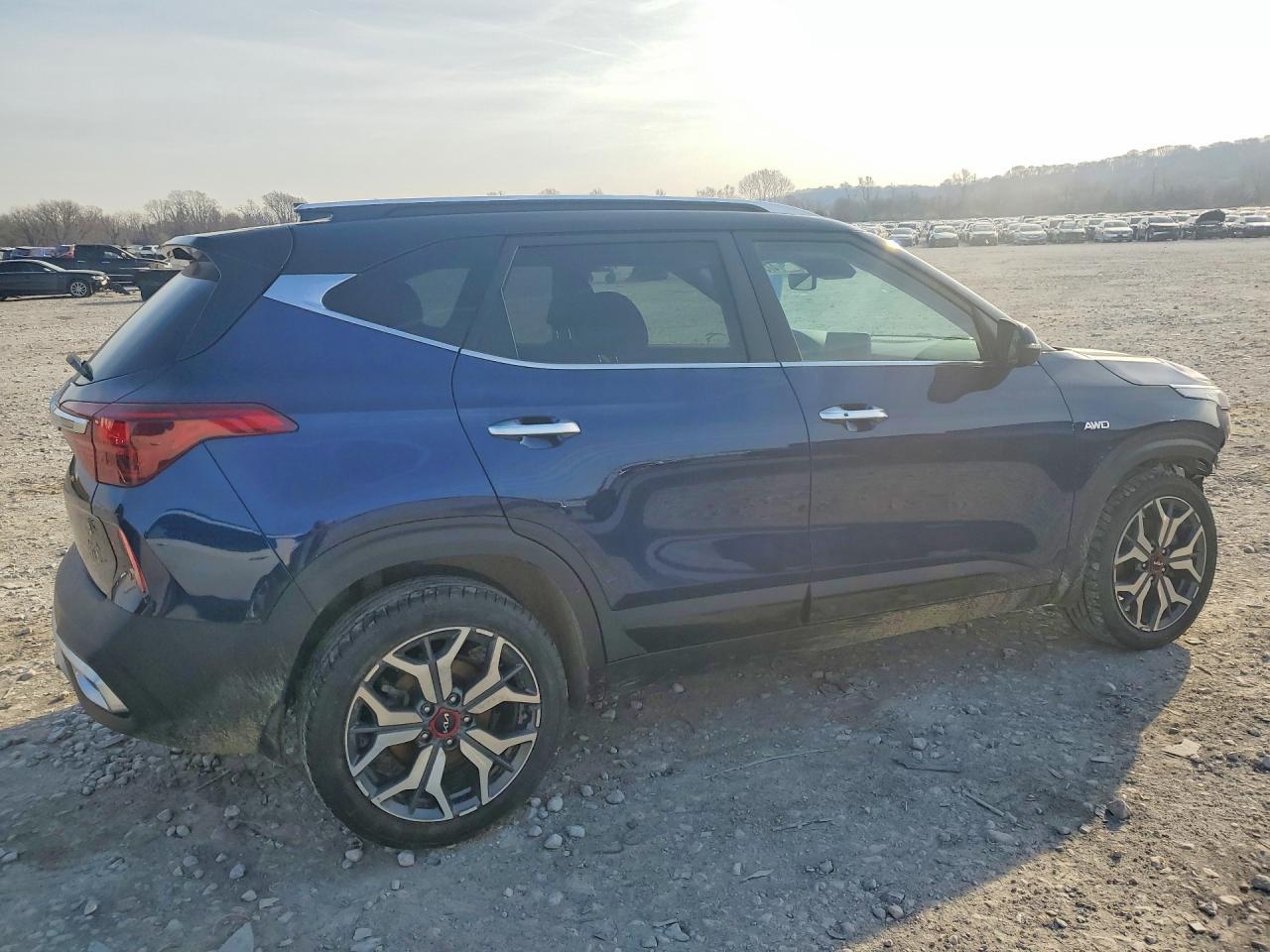 2023 Kia Seltos Sx - Фото 3