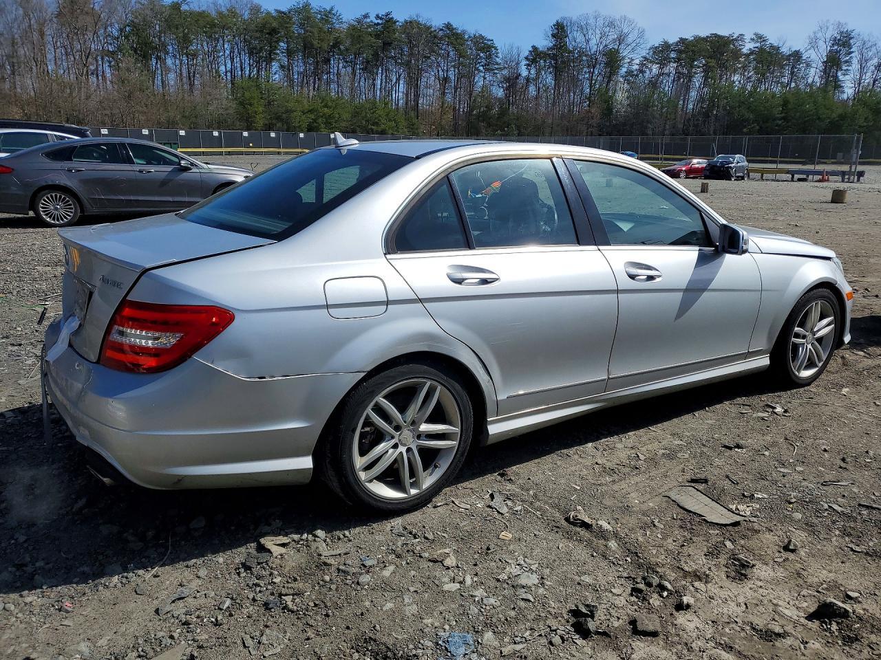 2014 Mercedes-Benz C 300 4Matic - Image 3